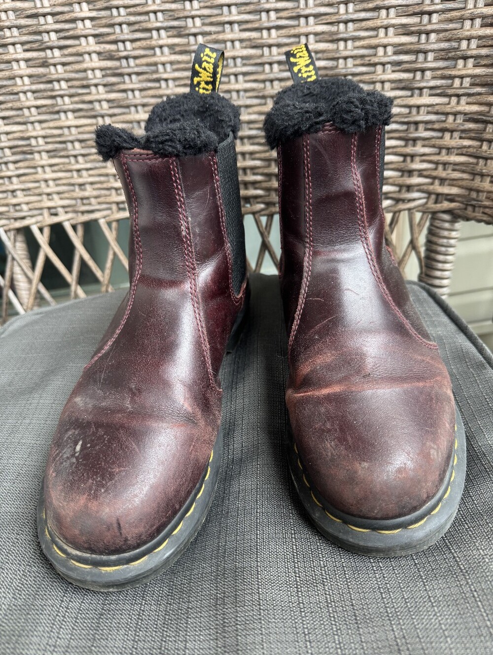 Dr Martens Leonore Faux Fur Lined Chelsea Boots Cherry Red Womens 9 US L